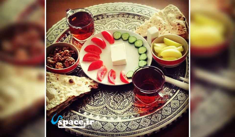 صبحانه در اقامتگاه بوم گردی نعیمی-استهبان-استان فارس
